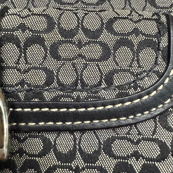 Coach Signature Logo Wristlet! - Picture 15 of 16